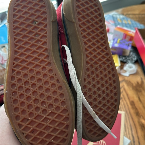 Vans seldan big kids size 6 skate shoe red excellent like new condition - Picture 3 of 3